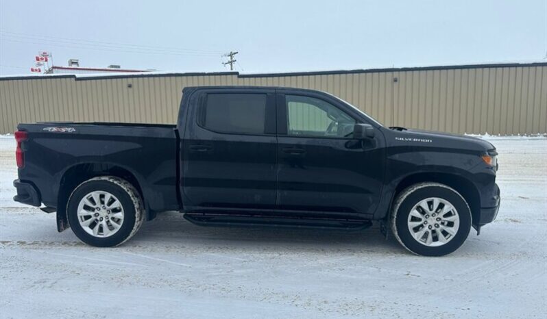 
								2023 Chevrolet Silverado 1500 Custom full									