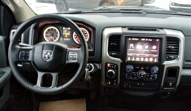 
								2017 RAM 1500 Express full									