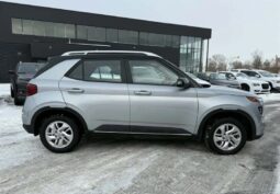 
										2024 Hyundai VENUE Preferred full									