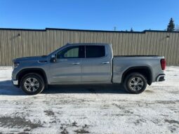 
										2024 GMC Sierra 1500 SLT full									