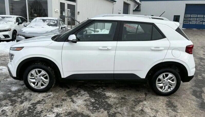 
								2024 Hyundai VENUE Preferred full									