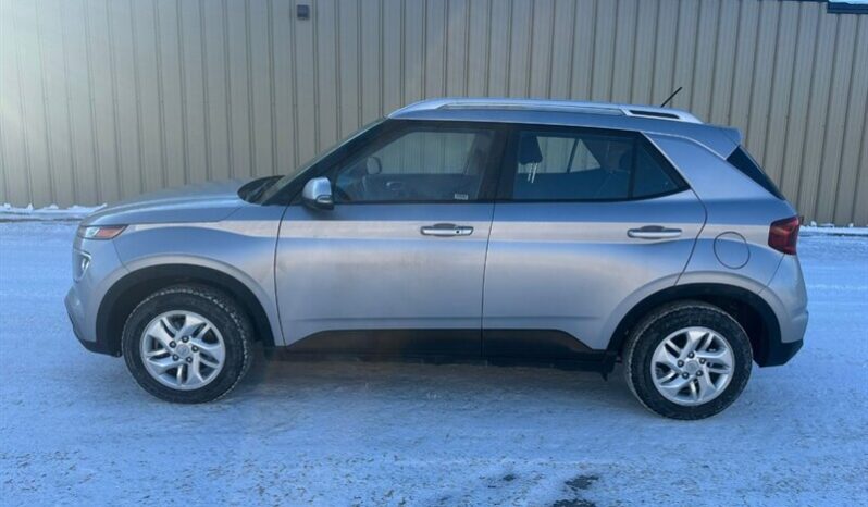 
								2024 Hyundai VENUE Preferred full									