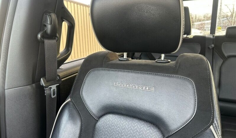 
								2023 RAM 1500 Laramie full									