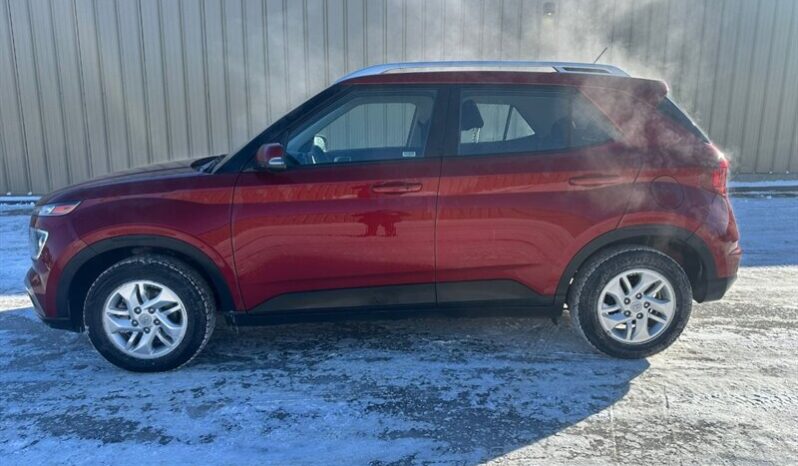 
								2024 Hyundai VENUE Preferred full									