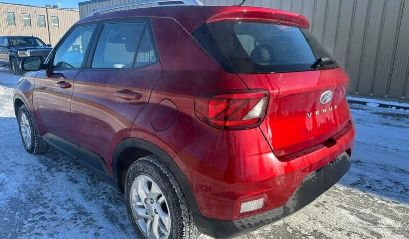 
								2024 Hyundai VENUE Preferred full									