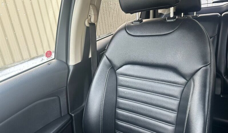 
								2019 Ford Edge SEL full									