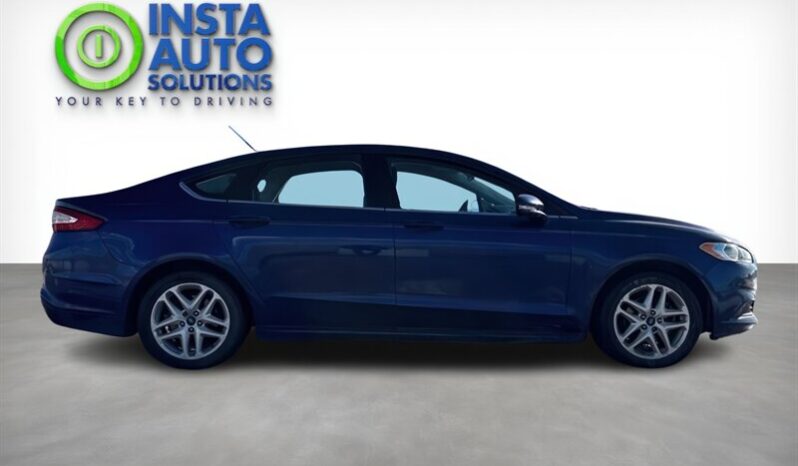 
								2016 Ford Fusion SE full									