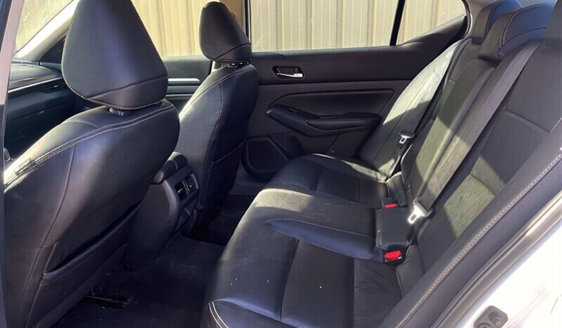 
								2019 Nissan Altima 2.5 Platinum full									