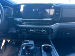 
										2024 GMC Sierra 1500 SLT full									