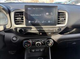 
										2024 Hyundai VENUE Preferred full									