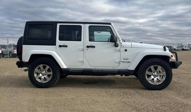 
								2018 Jeep Wrangler JK Unlimited Sahara full									