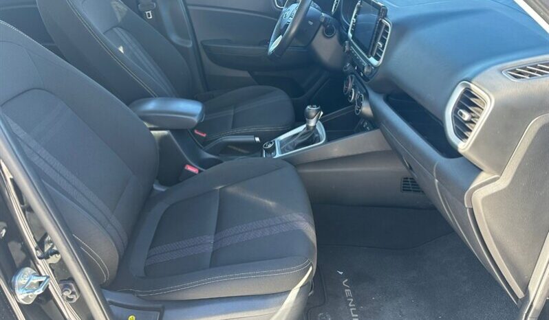 
								2024 Hyundai VENUE Preferred full									