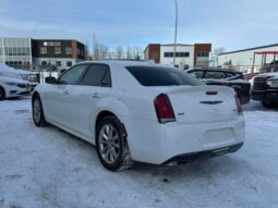 
										2021 Chrysler 300 Series S full									