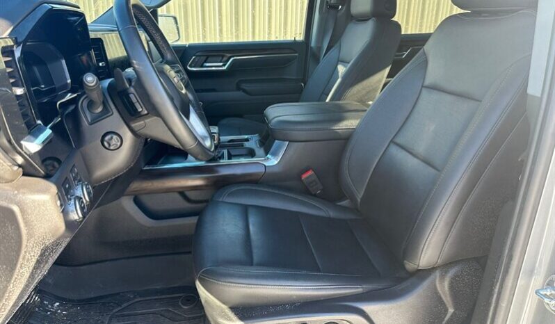 
								2024 GMC Sierra 1500 SLT full									