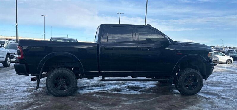 
								2020 RAM 2500 Laramie full									