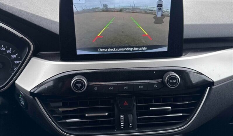 
								2020 Ford Escape SE full									