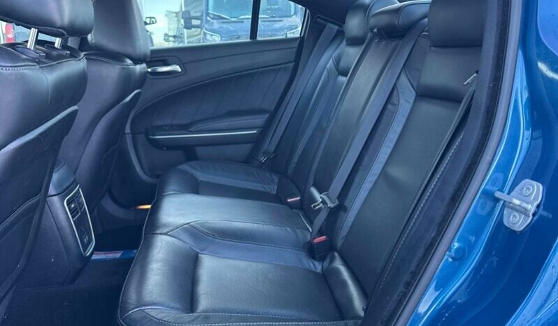 
								2023 Dodge Charger SXT full									