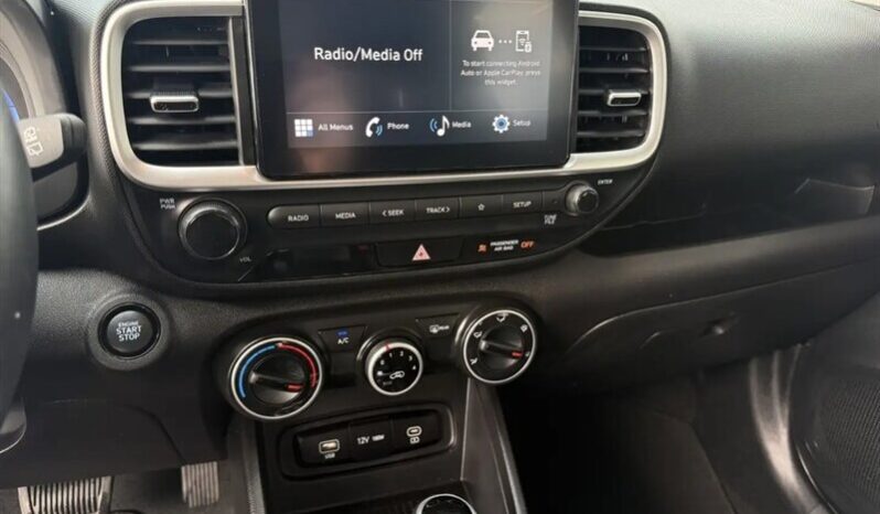 
								2024 Hyundai VENUE Preferred full									