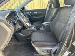 
										2020 Nissan Rogue SV full									