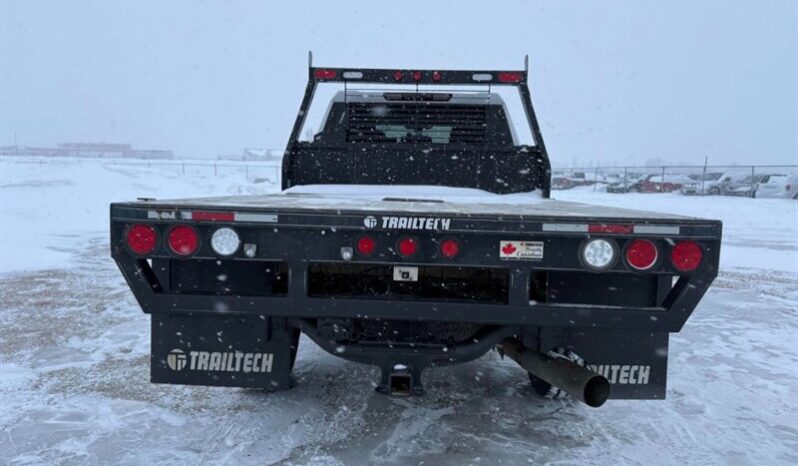 
								2023 GMC Sierra 3500 SLE full									