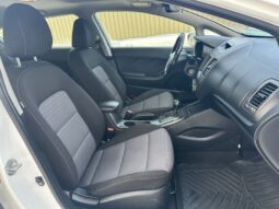 
										2015 Kia Forte5 EX full									