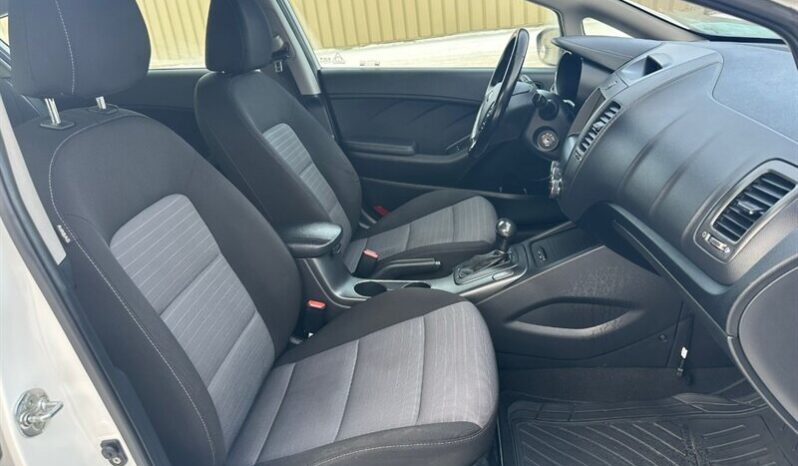 
								2015 Kia Forte5 EX full									