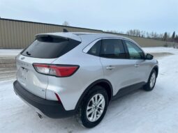 
										2020 Ford Escape SE full									