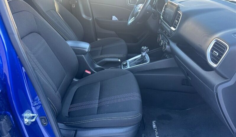 
								2024 Hyundai VENUE Preferred full									