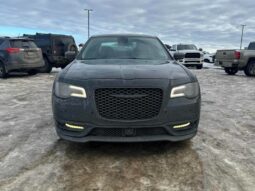 
										2023 Chrysler 300 Series Touring L full									