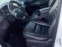 
										2019 Ford Escape SEL full									