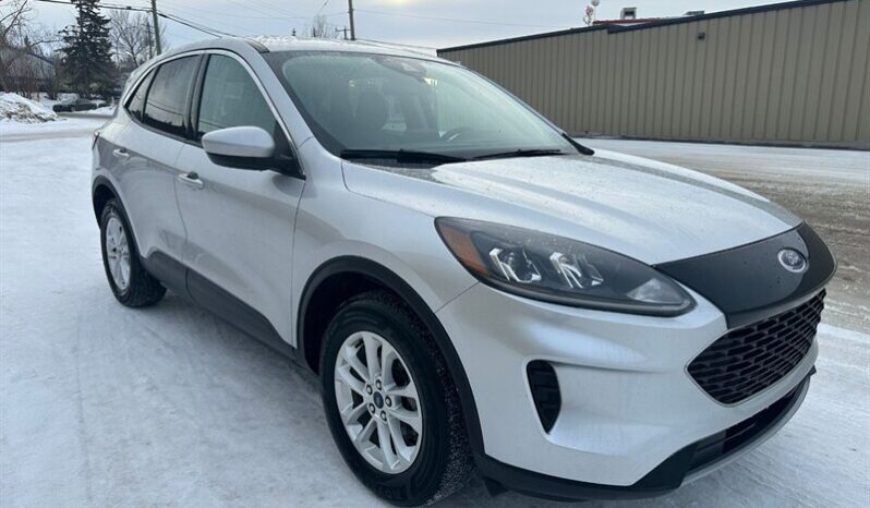 
								2020 Ford Escape SE full									