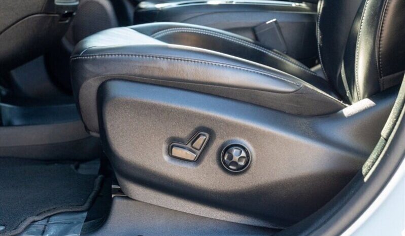 
								2024 Chrysler Pacifica Touring L Sunroof S package full									