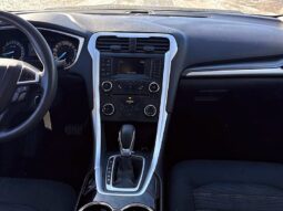 
										2016 Ford Fusion SE full									