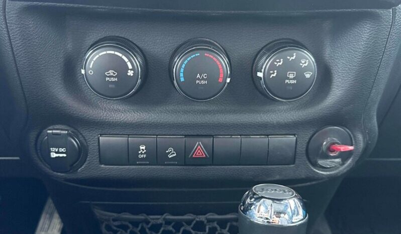 
								2017 Jeep Wrangler Sport full									