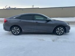 
										2020 Honda Civic EX full									