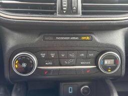 
										2020 Ford Escape SE full									