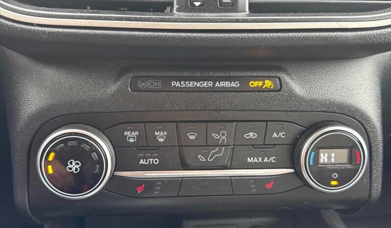 
								2020 Ford Escape SE full									