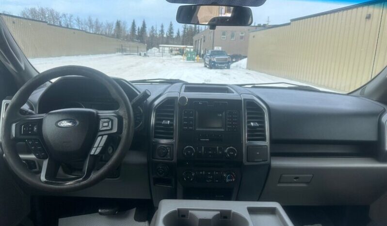 
								2017 Ford F-150 XLT XTR full									