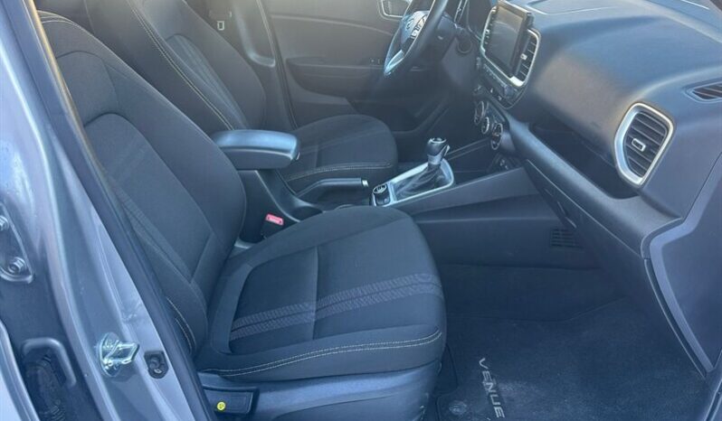 
								2024 Hyundai VENUE Preferred full									