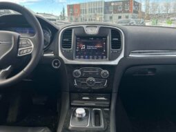 
										2023 Chrysler 300 Series Touring L full									