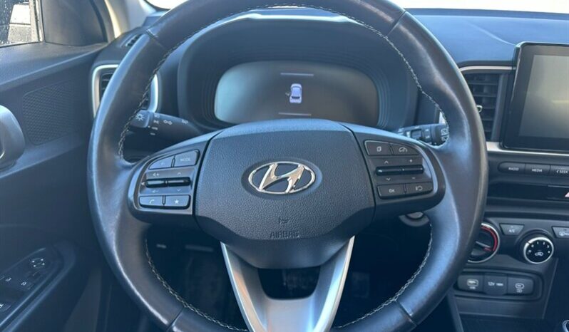 
								2024 Hyundai VENUE Preferred full									