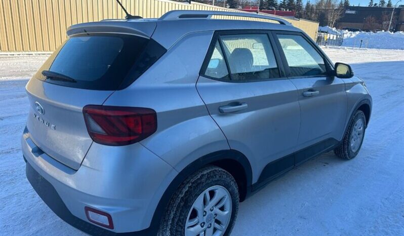 
								2024 Hyundai VENUE Preferred full									