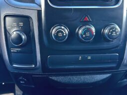 
										2019 RAM 1500 SXT full									