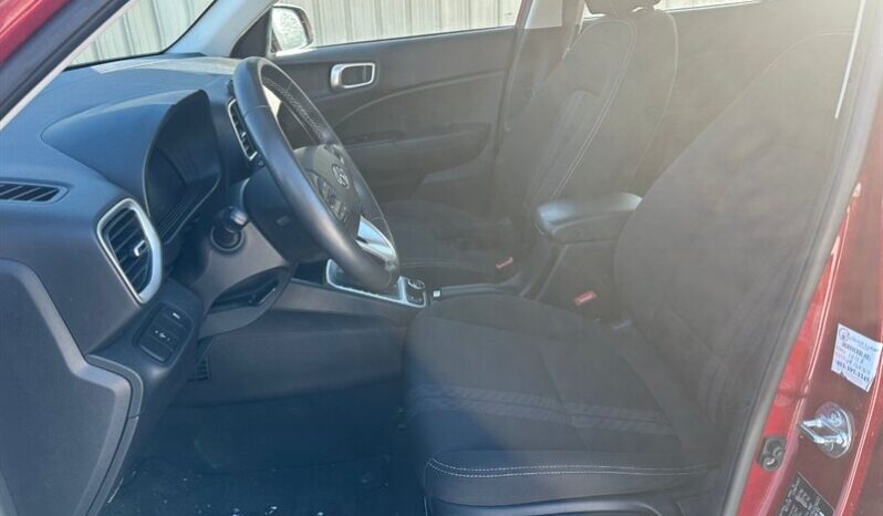 
								2024 Hyundai VENUE Preferred full									