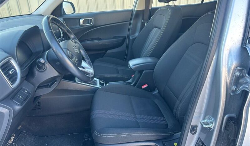 
								2024 Hyundai VENUE Preferred full									