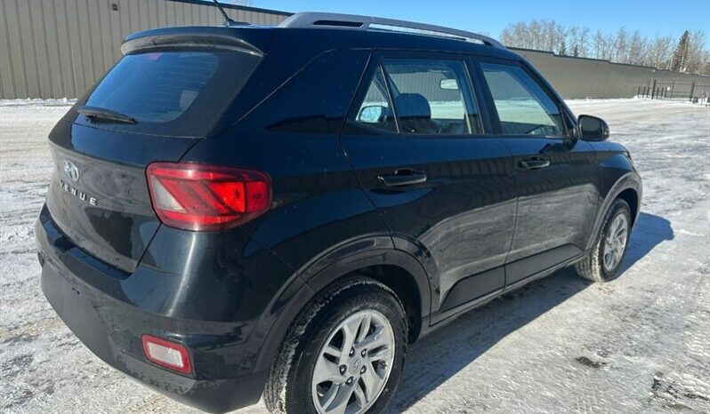 
								2024 Hyundai VENUE Preferred full									