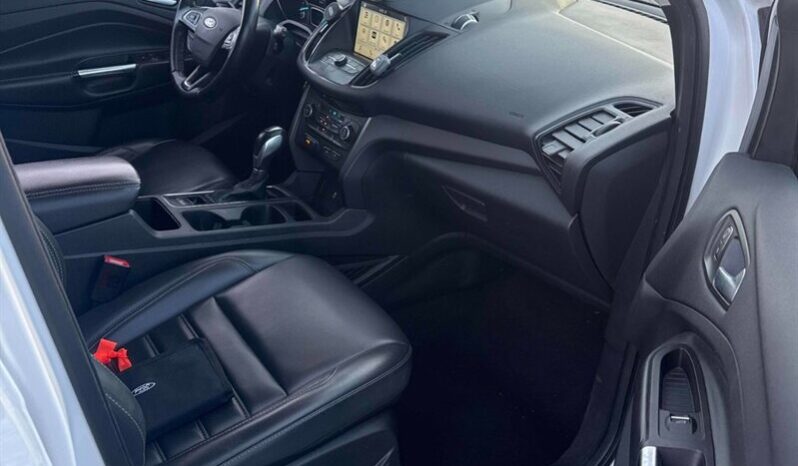 
								2019 Ford Escape SEL full									