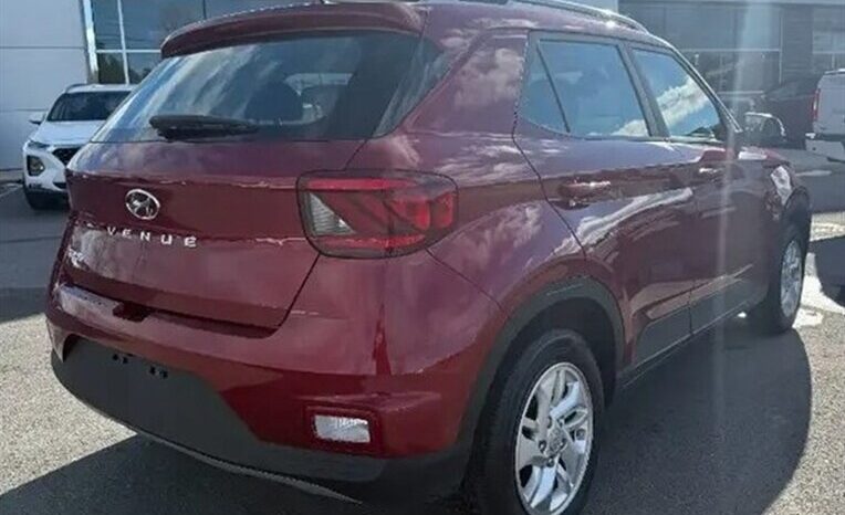 
								2024 Hyundai VENUE Preferred full									