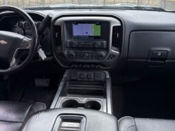 
										2018 Chevrolet Silverado 1500 High Country full									