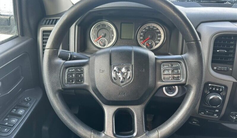 
								2019 RAM 1500 Classic Express Blackout full									